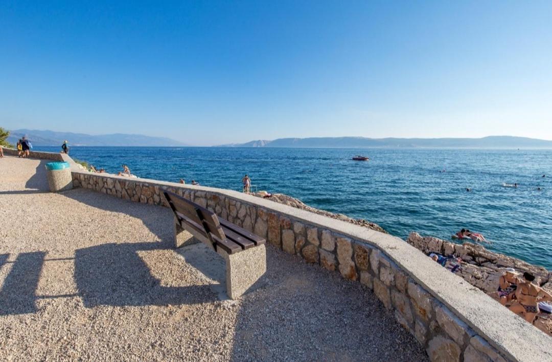 Apartmani Gabrijel Novi Vinodolski Kültér fotó