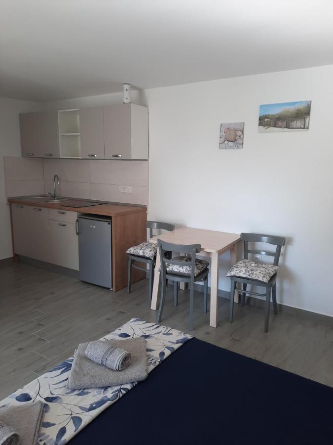 Apartmani Gabrijel Novi Vinodolski Kültér fotó