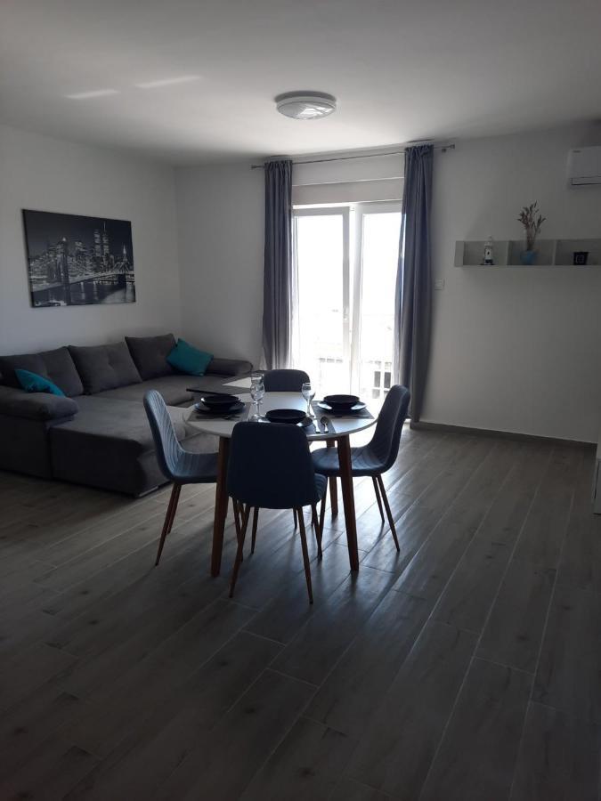 Apartmani Gabrijel Novi Vinodolski Kültér fotó