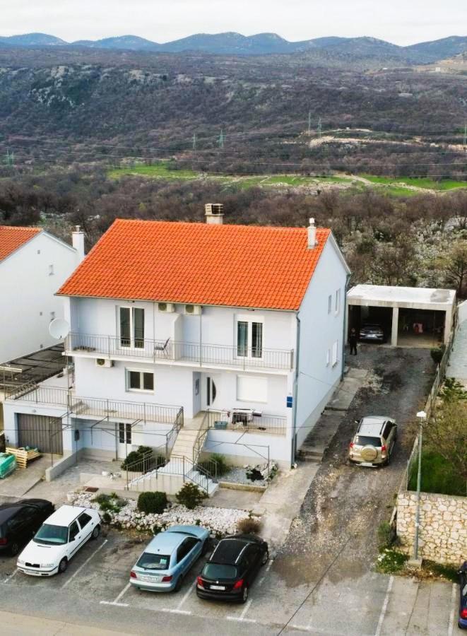 Apartmani Gabrijel Novi Vinodolski Kültér fotó