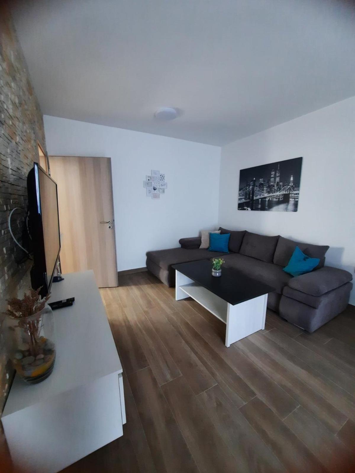 Apartmani Gabrijel Novi Vinodolski Kültér fotó